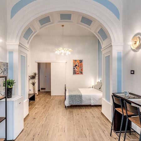 The Quarters Naples Apartments Екстериор снимка