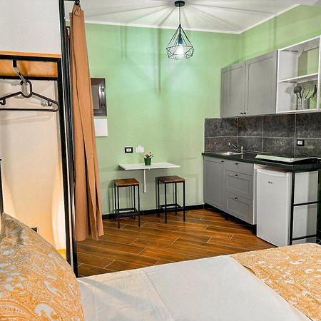 The Quarters Naples Apartments Екстериор снимка