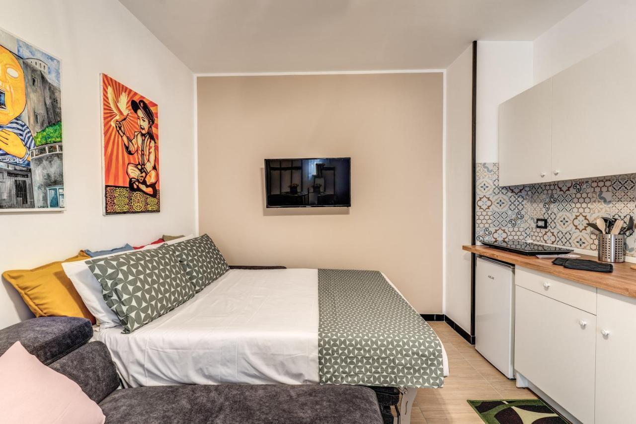 The Quarters Naples Apartments Екстериор снимка