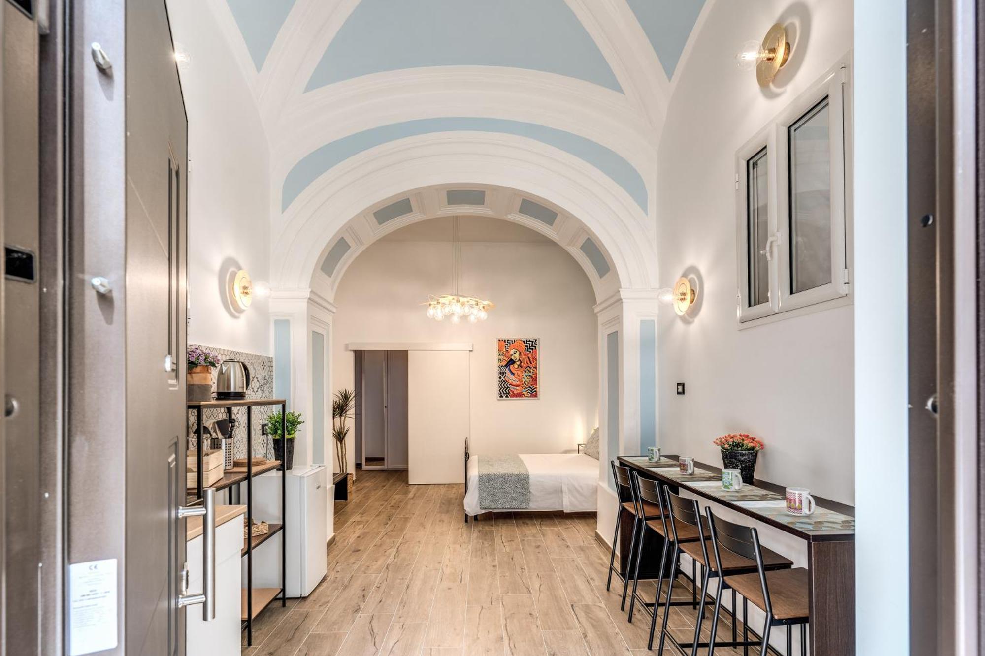 The Quarters Naples Apartments Екстериор снимка