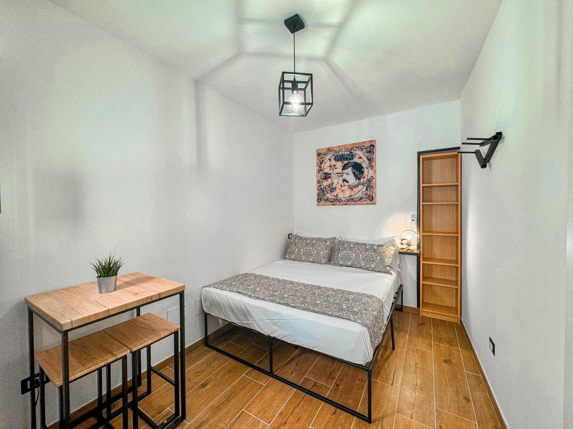 The Quarters Naples Apartments Екстериор снимка